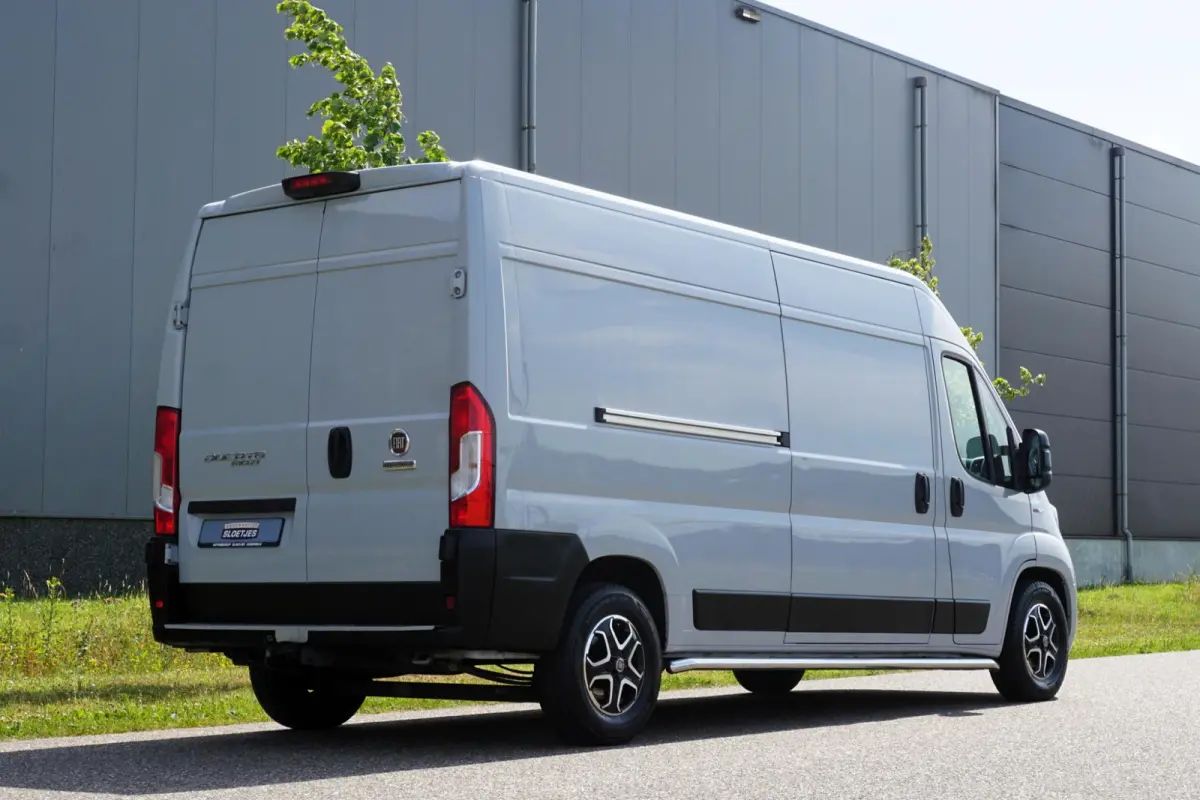 35H 2.3 MultiJet L3H2 in Topstaat |1e eigenaar |Automaat |Grijs |160 pk |3500 KG |2e airbag |Camera |Cruise |Navi |Climate control |Trekhaak |EURO6