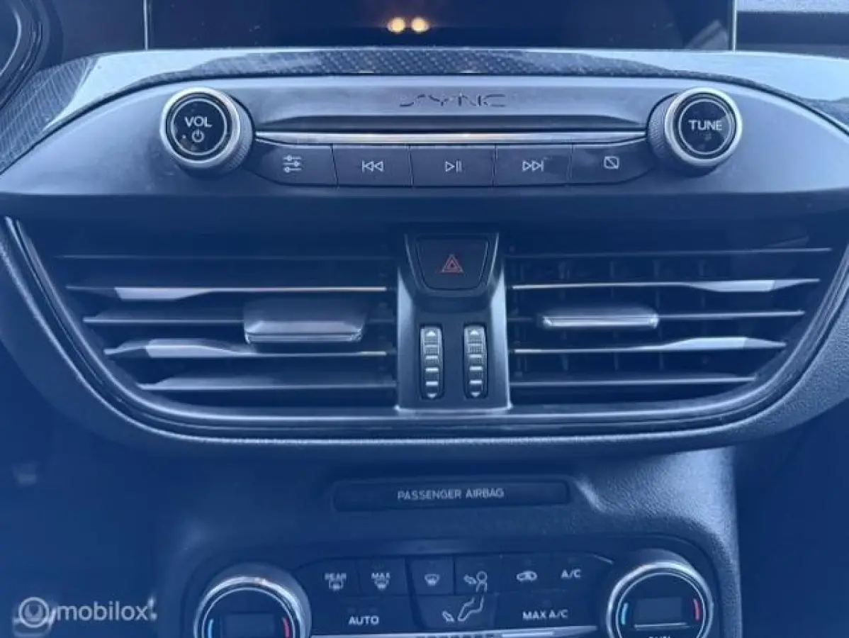 1.5 EcoBoost ST Line Business