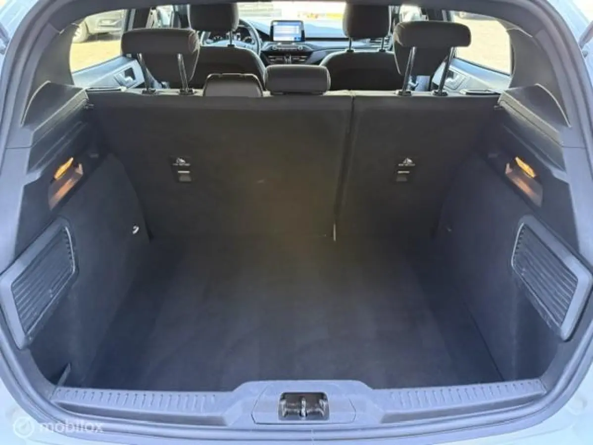 1.5 EcoBoost ST Line Business