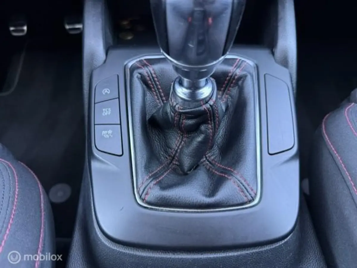 1.5 EcoBoost ST Line Business