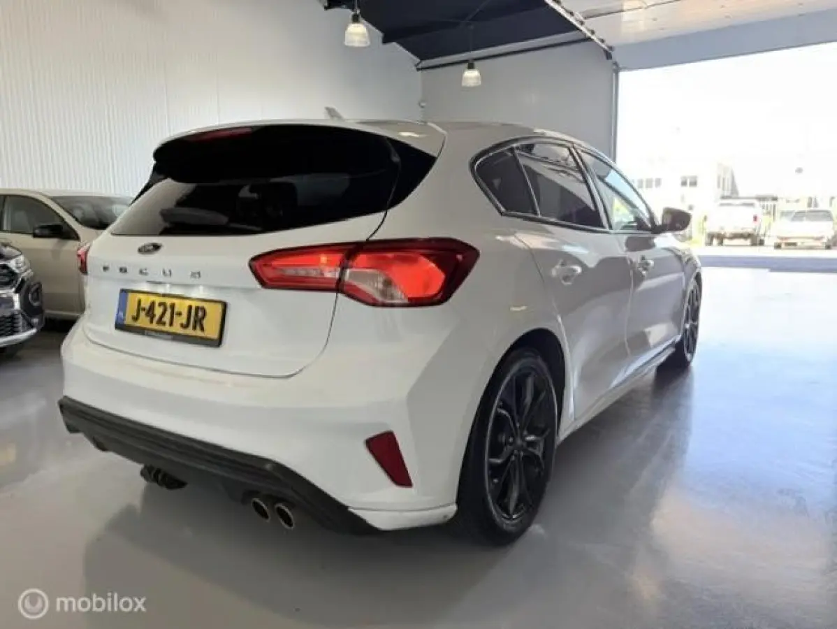 1.5 EcoBoost ST Line Business