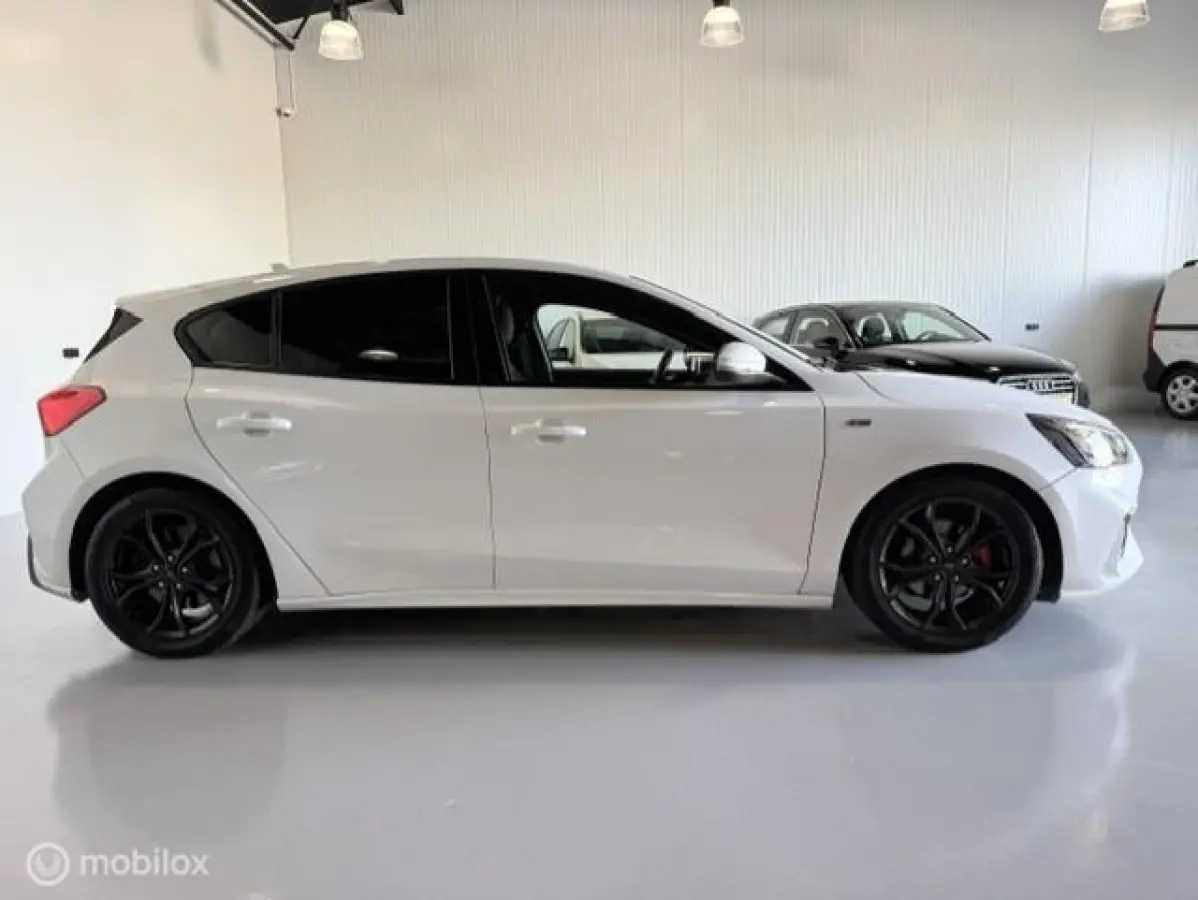 1.5 EcoBoost ST Line Business