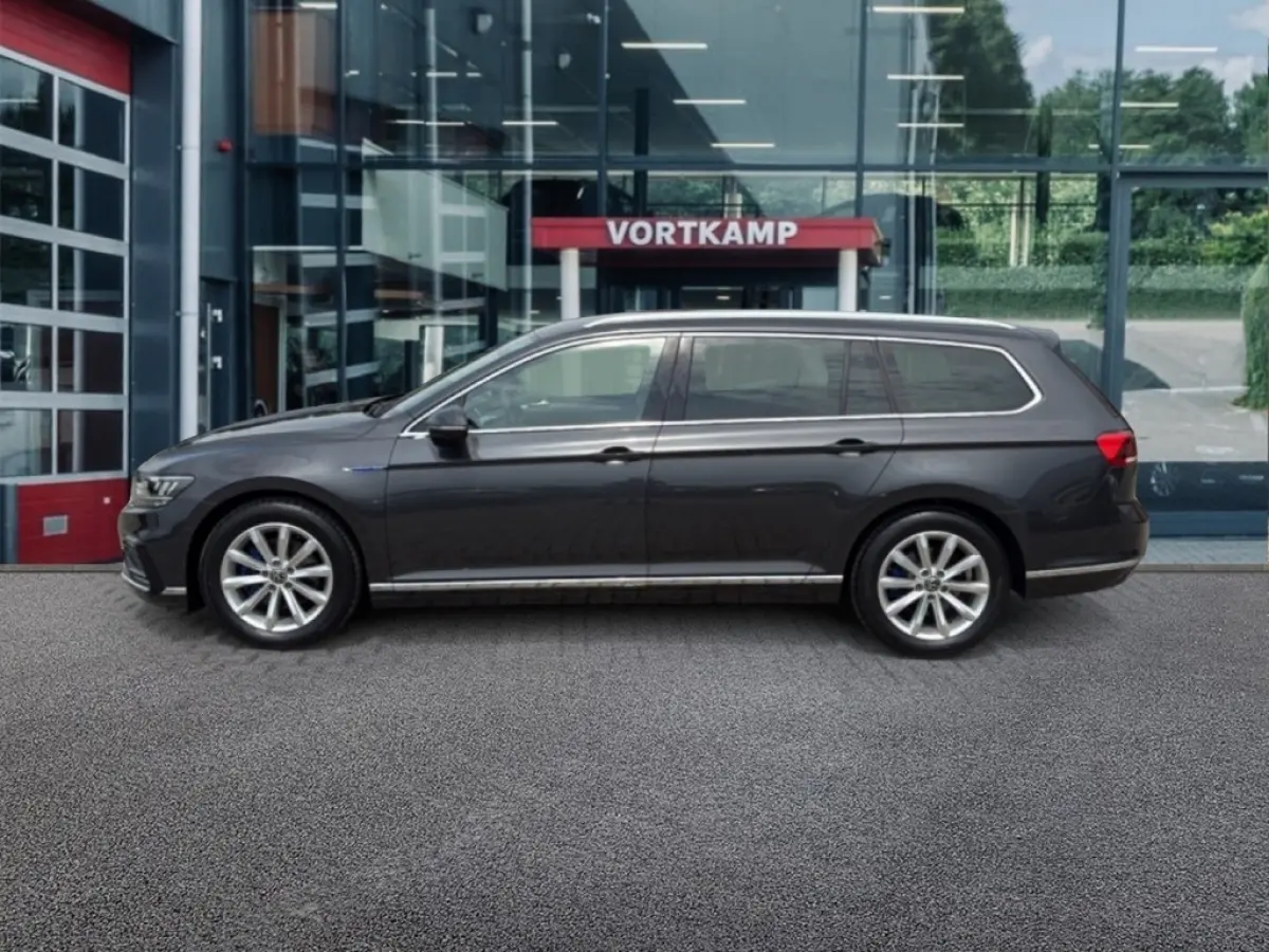 1.4 TSI GTE HALF-LEDER/CAMERA/ELEK-KLEP/ACC/STOELVERW/CARPLAY
