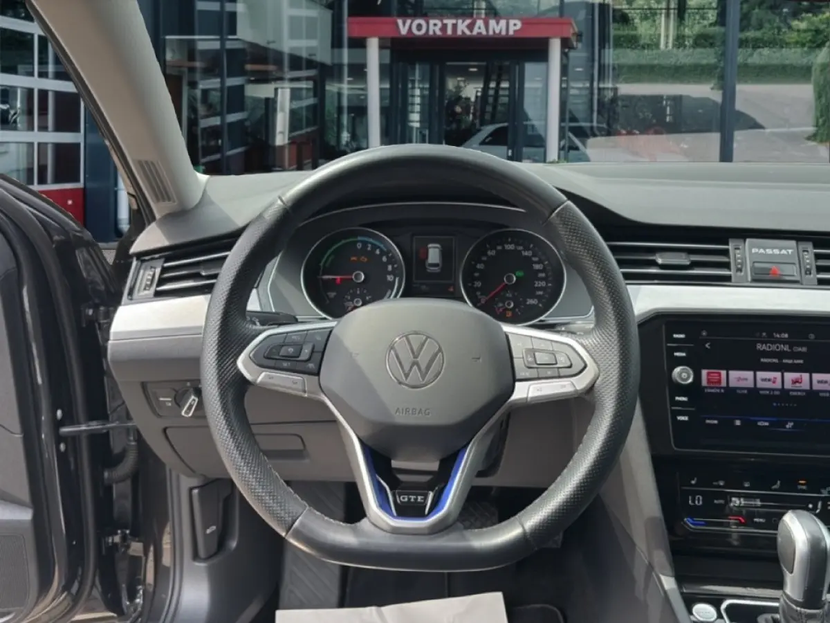 1.4 TSI GTE HALF-LEDER/CAMERA/ELEK-KLEP/ACC/STOELVERW/CARPLAY