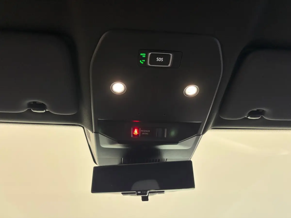 EV60 Techno Navigatie Apple Carplay Android Auto 360 camera Parkeerhulp Adaptive Cruise Control Stoel- en stuurverwarming Dodehoekassistent Full Led Climate Control
