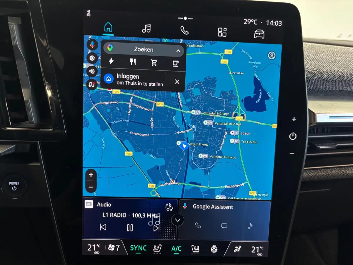 EV60 Techno Navigatie Apple Carplay Android Auto 360 camera Parkeerhulp Adaptive Cruise Control Stoel- en stuurverwarming Dodehoekassistent Full Led Climate Control