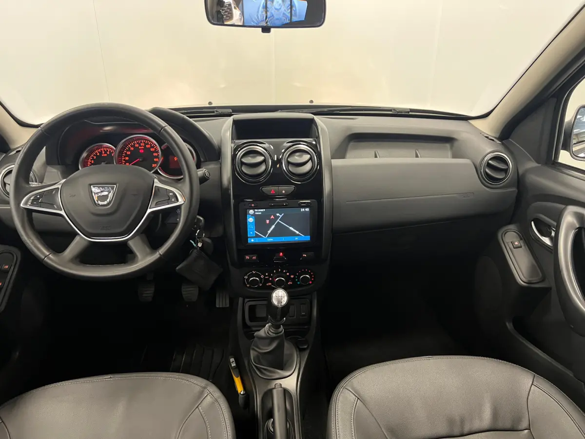1.2 TCe 4x2 Blackshadow / Navi / 1e eig. /