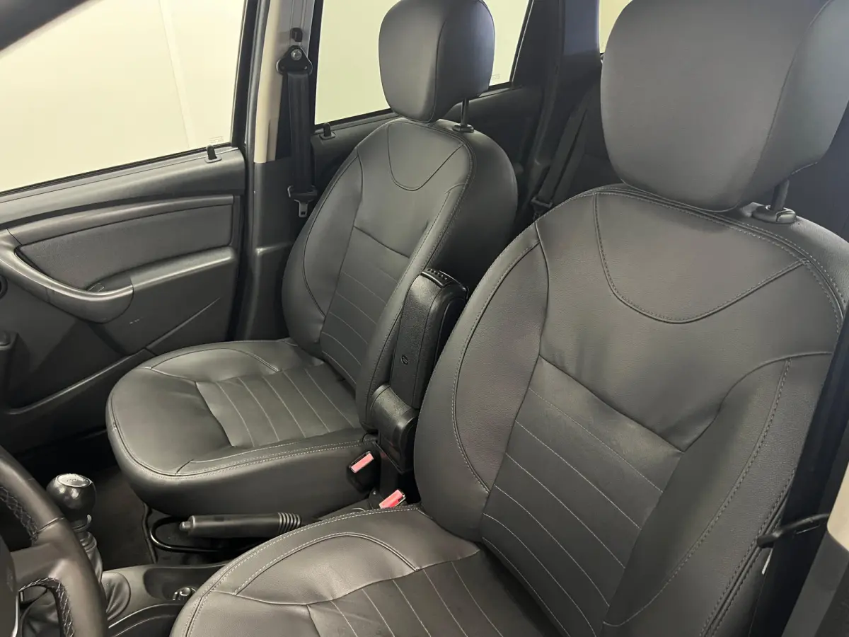 1.2 TCe 4x2 Blackshadow / Navi / 1e eig. /