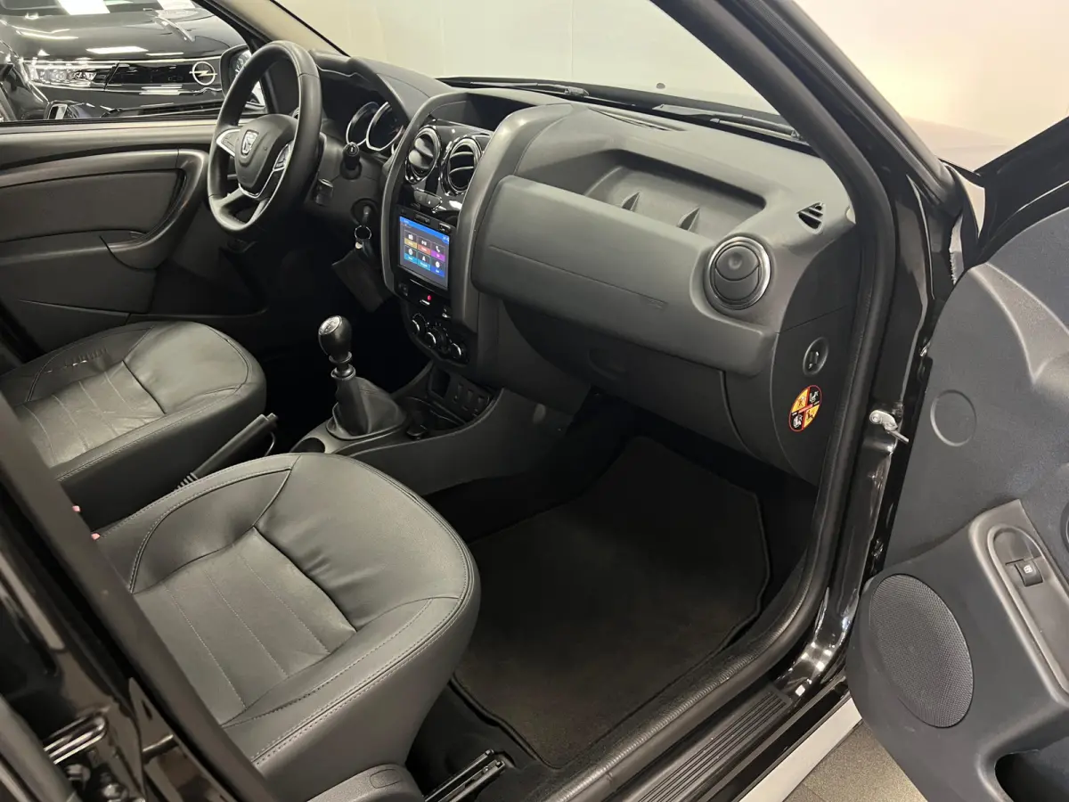 1.2 TCe 4x2 Blackshadow / Navi / 1e eig. /