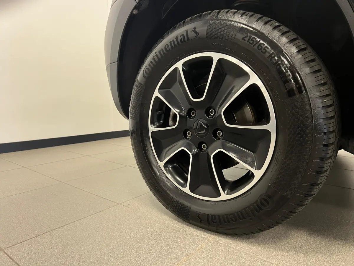 1.2 TCe 4x2 Blackshadow / Navi / 1e eig. /