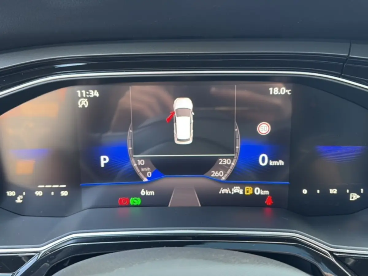 1.5 TS DSG R-LINE BLACK STYLE PANO-DAK/CAMERA/ACC/CLIMA/STOELVERW/CARPLAY