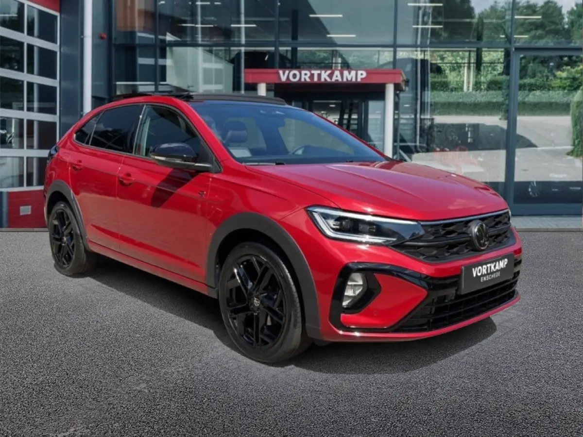 1.5 TS DSG R-LINE BLACK STYLE PANO-DAK/CAMERA/ACC/CLIMA/STOELVERW/CARPLAY
