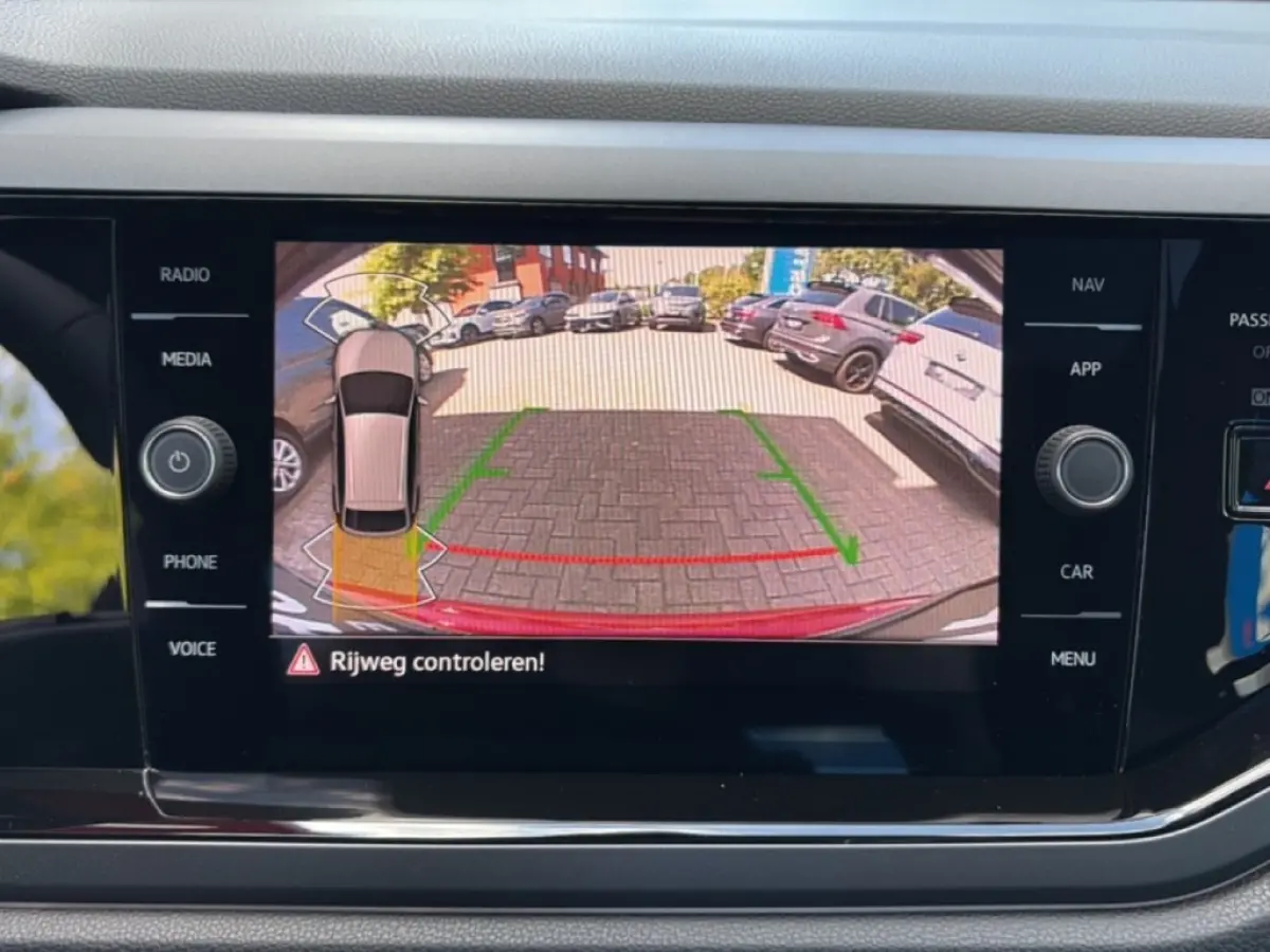 1.5 TS DSG R-LINE BLACK STYLE PANO-DAK/CAMERA/ACC/CLIMA/STOELVERW/CARPLAY