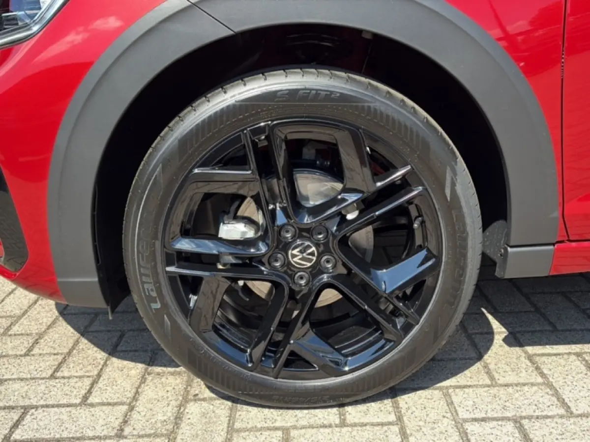1.5 TS DSG R-LINE BLACK STYLE PANO-DAK/CAMERA/ACC/CLIMA/STOELVERW/CARPLAY