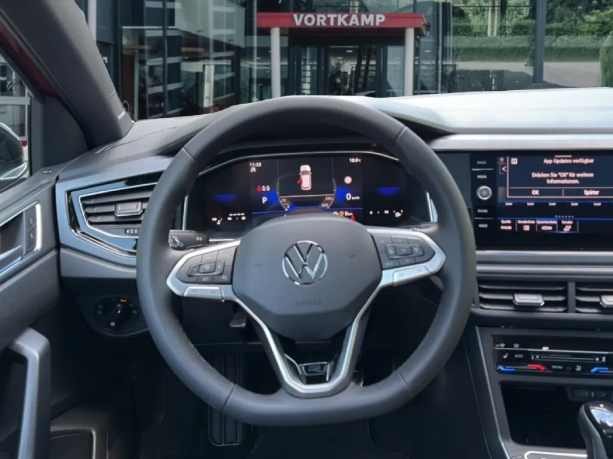 1.5 TS DSG R-LINE BLACK STYLE PANO-DAK/CAMERA/ACC/CLIMA/STOELVERW/CARPLAY