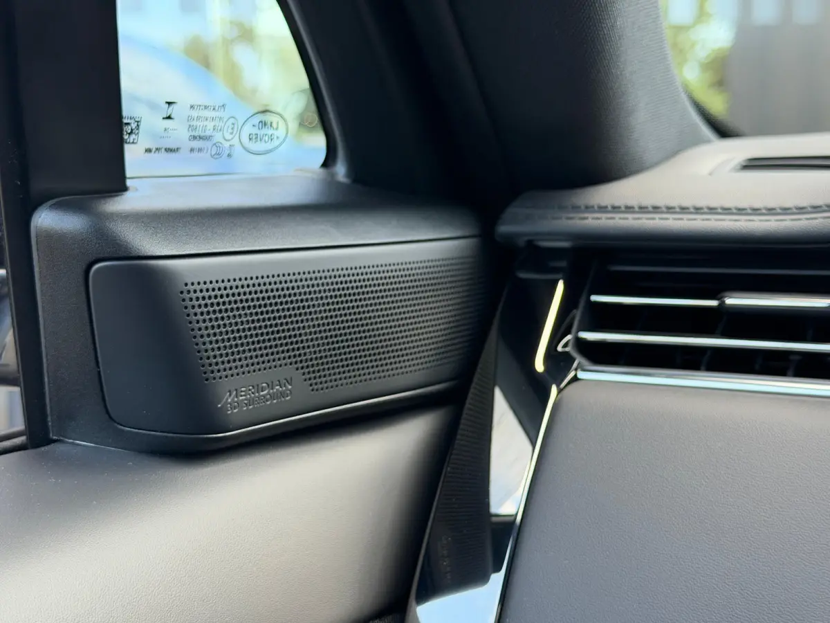 P460e Dynamic SE | Satin wrap | Head-up | 23 Inch | Meridian 3D | Black pack | Stoelkoeling | Lederen dashboard