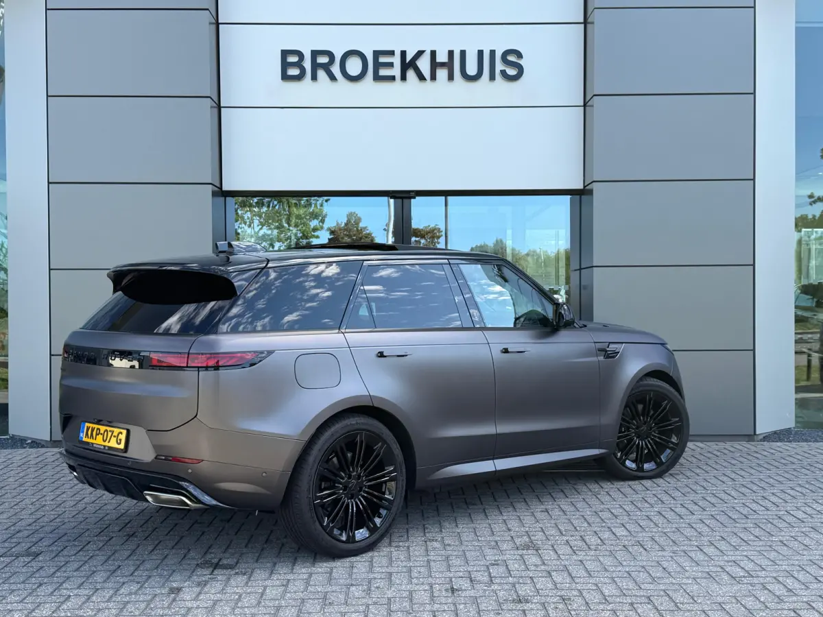 P460e Dynamic SE | Satin wrap | Head-up | 23 Inch | Meridian 3D | Black pack | Stoelkoeling | Lederen dashboard