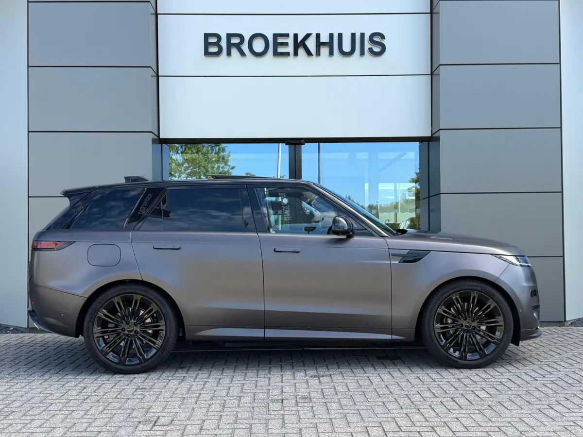 P460e Dynamic SE | Satin wrap | Head-up | 23 Inch | Meridian 3D | Black pack | Stoelkoeling | Lederen dashboard