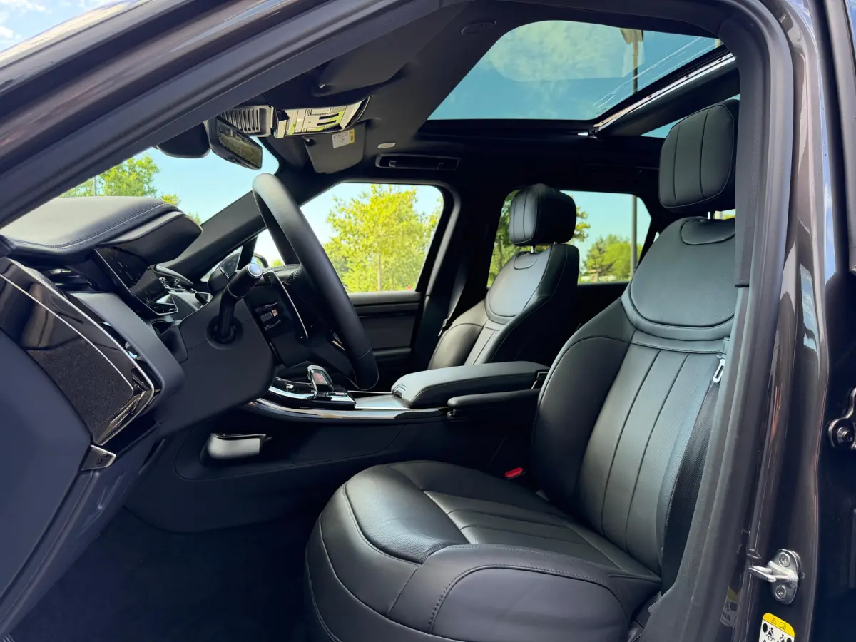 P460e Dynamic SE | Satin wrap | Head-up | 23 Inch | Meridian 3D | Black pack | Stoelkoeling | Lederen dashboard