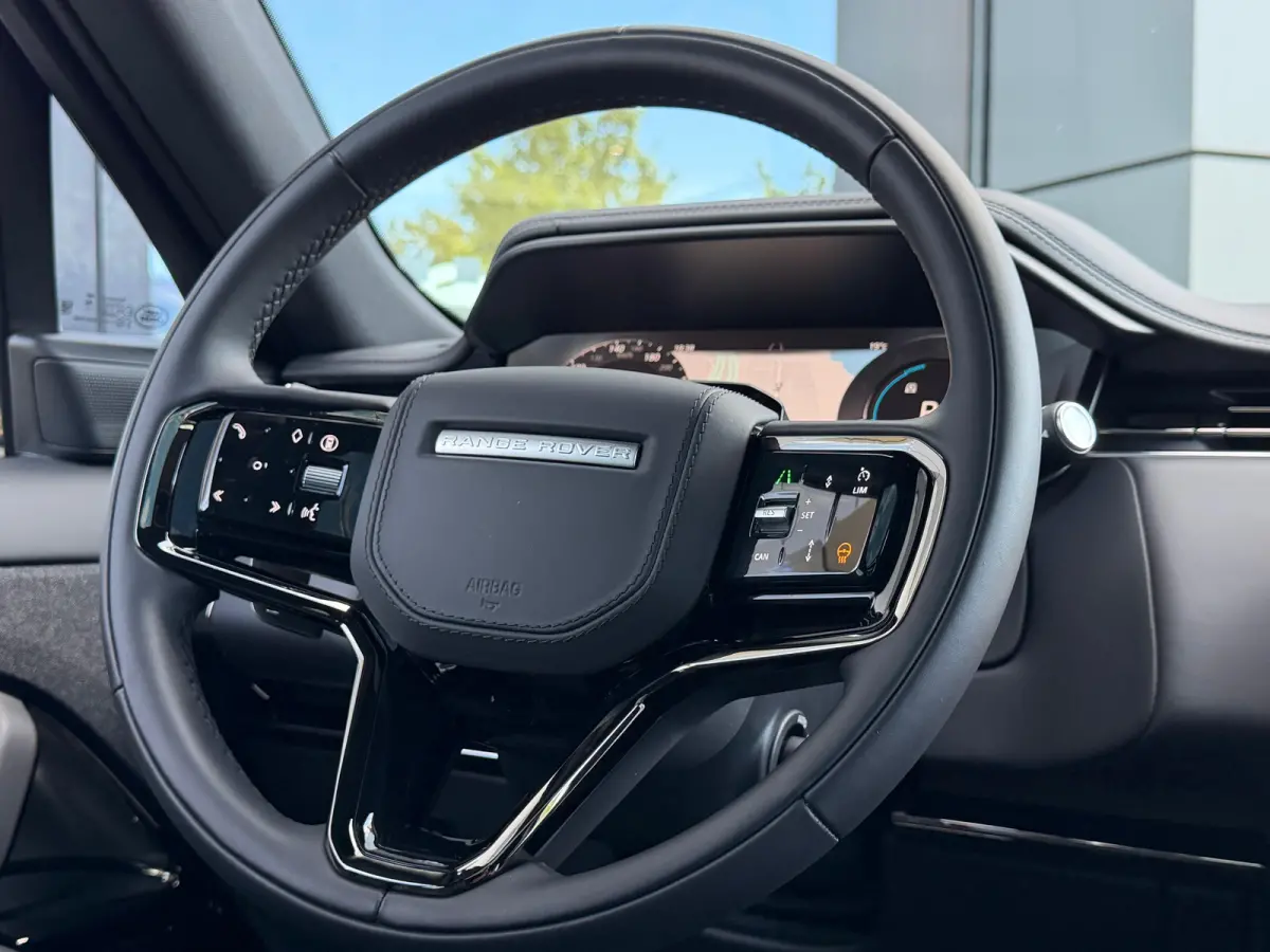 P460e Dynamic SE | Satin wrap | Head-up | 23 Inch | Meridian 3D | Black pack | Stoelkoeling | Lederen dashboard