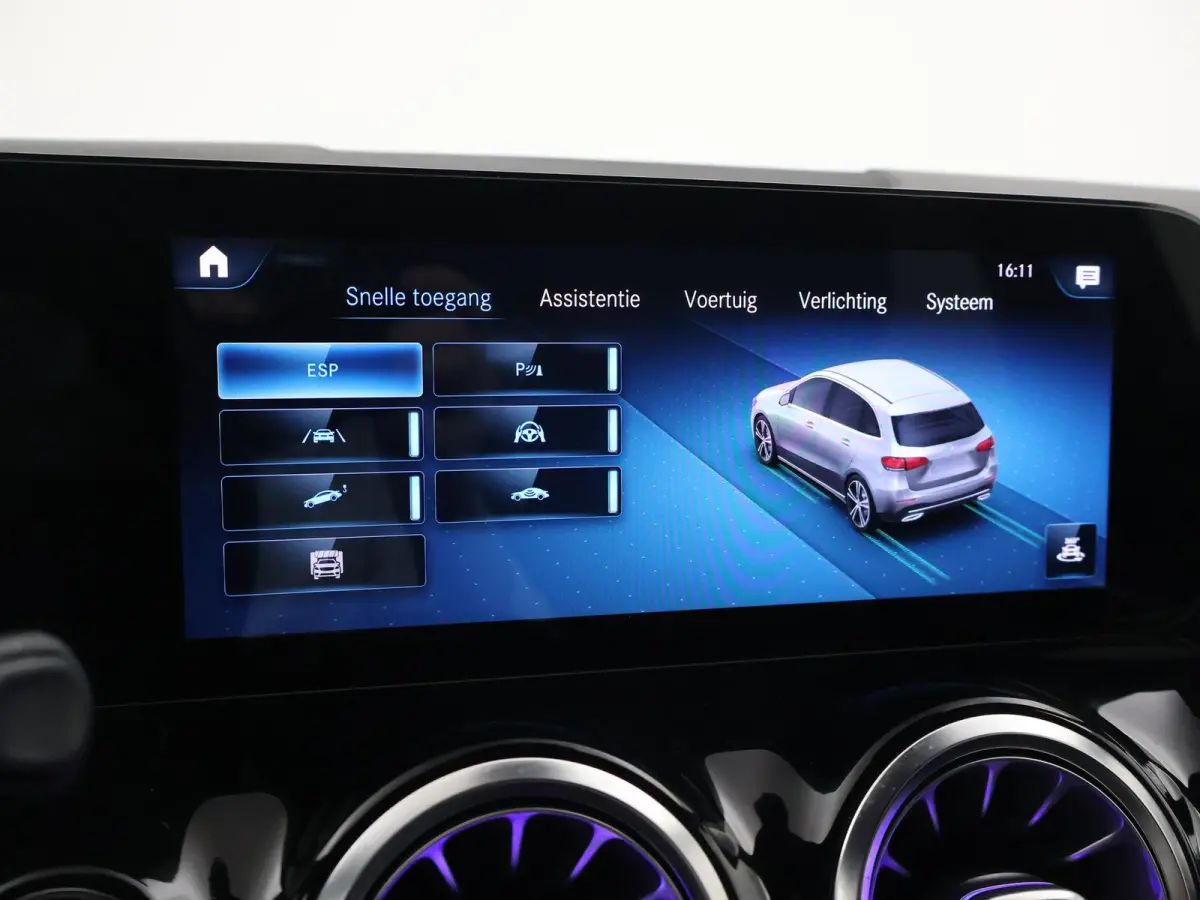250e PREMIUM + SFEERVERLICHTING | ADAPTIVE CRUISE | 360 CAMERA | 18 INCH | WIDESCREEN