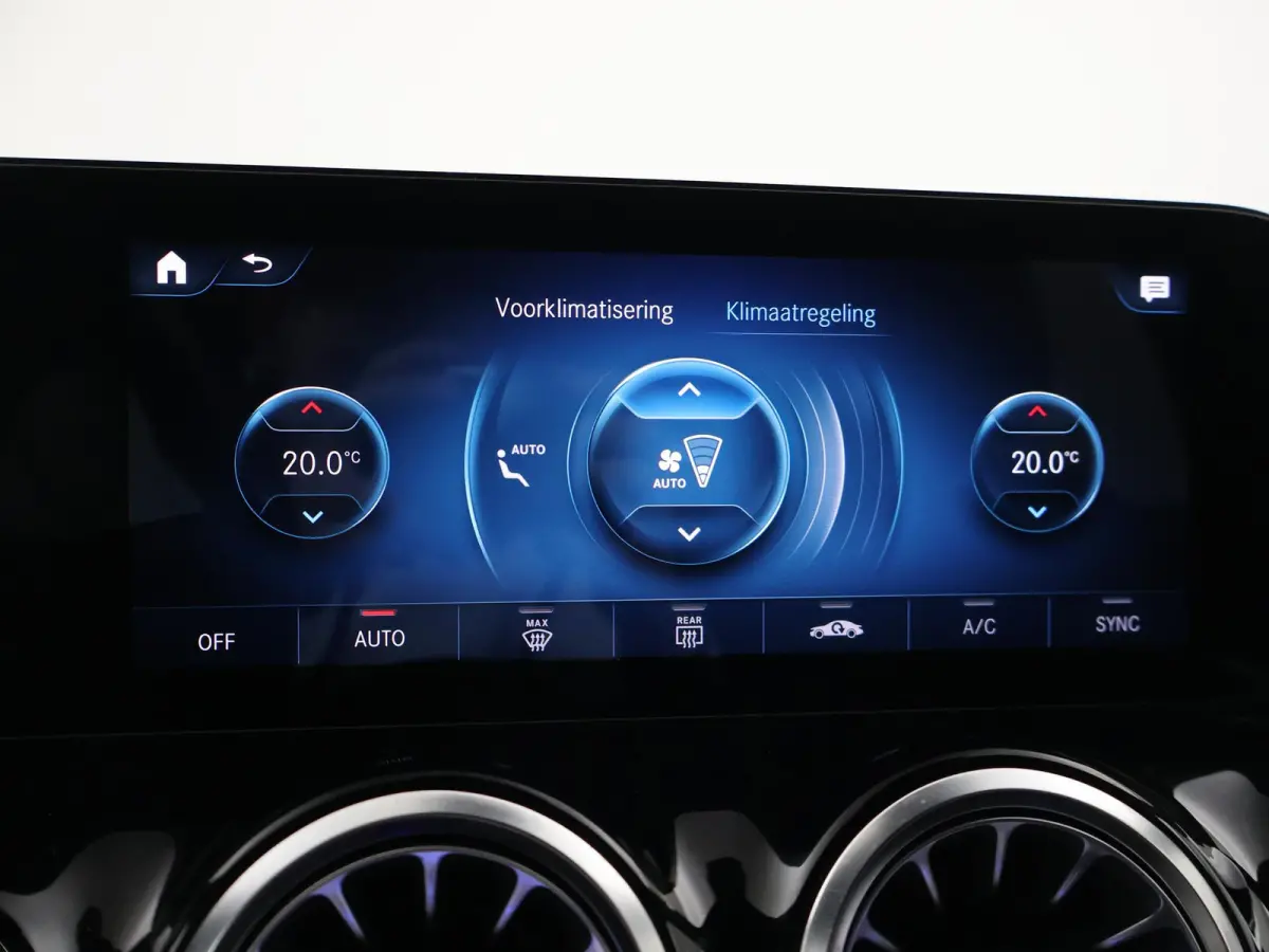 250e PREMIUM + SFEERVERLICHTING | ADAPTIVE CRUISE | 360 CAMERA | 18 INCH | WIDESCREEN