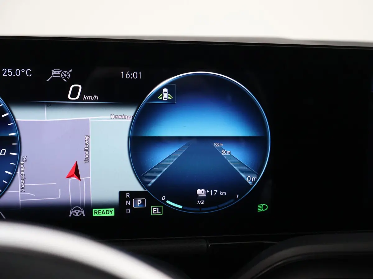 250e PREMIUM + SFEERVERLICHTING | ADAPTIVE CRUISE | 360 CAMERA | 18 INCH | WIDESCREEN