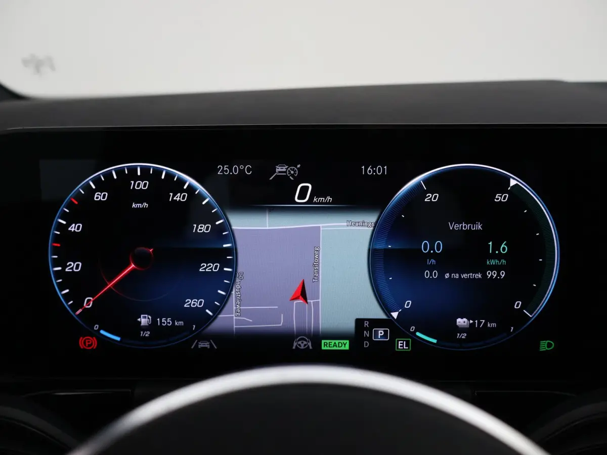 250e PREMIUM + SFEERVERLICHTING | ADAPTIVE CRUISE | 360 CAMERA | 18 INCH | WIDESCREEN