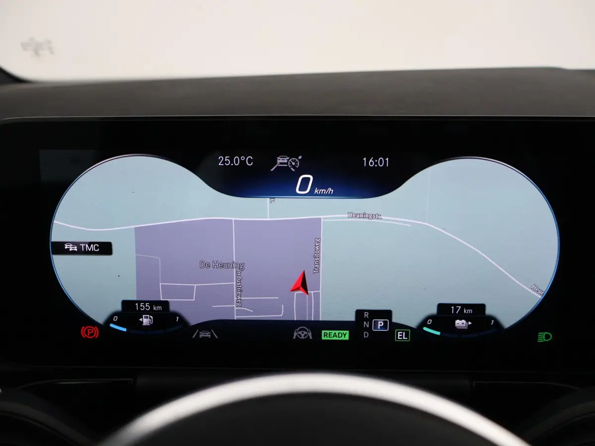 250e PREMIUM + SFEERVERLICHTING | ADAPTIVE CRUISE | 360 CAMERA | 18 INCH | WIDESCREEN