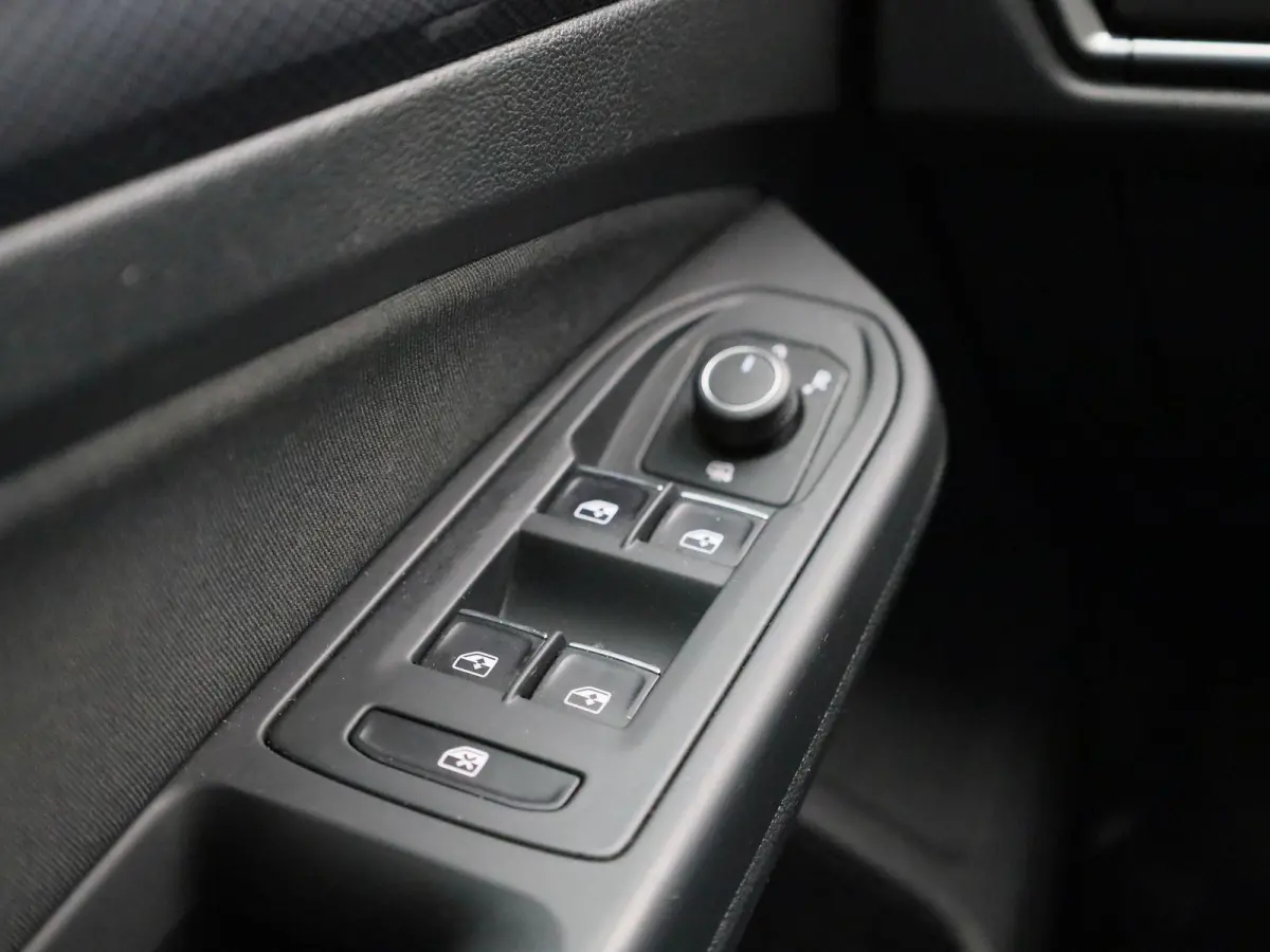 1.5 eTSI R-Line ADAPTIVE CRUISECONTROL | NAVI FULL MAP | VIRTUEEL COCKPIT | 12 MAANDEN BOVAG GARANTIE