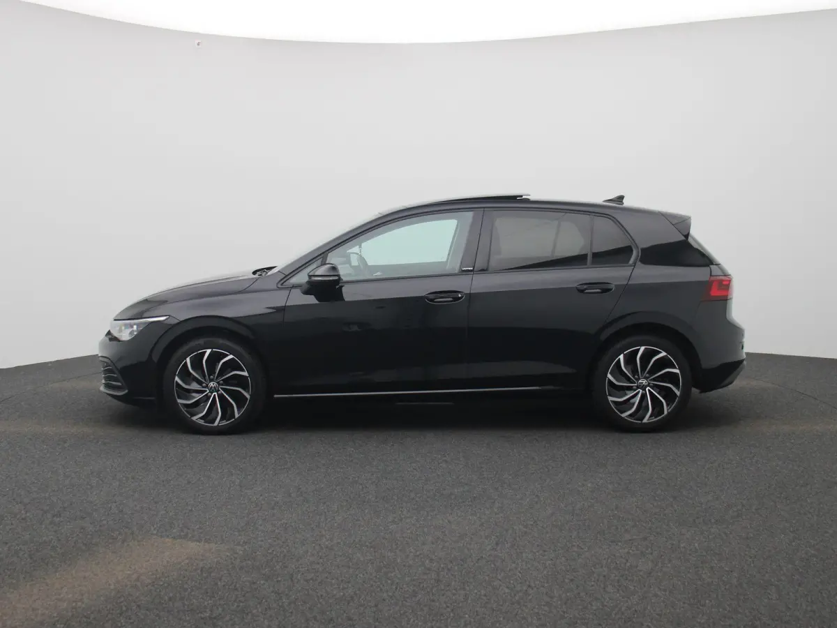1.5 eTSI R-Line ADAPTIVE CRUISECONTROL | NAVI FULL MAP | VIRTUEEL COCKPIT | 12 MAANDEN BOVAG GARANTIE