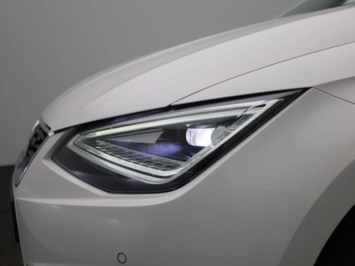 1.0 EcoTSI FR | DEMO | AUTOMAAT | APPLE CARPLAY - ANDROID AUTO | BEATS AUDIO | CLIMATE CONTROL | CRUISE CONTROL | PARKEERSENSOREN | LED | LICHTMETALEN VELGEN |