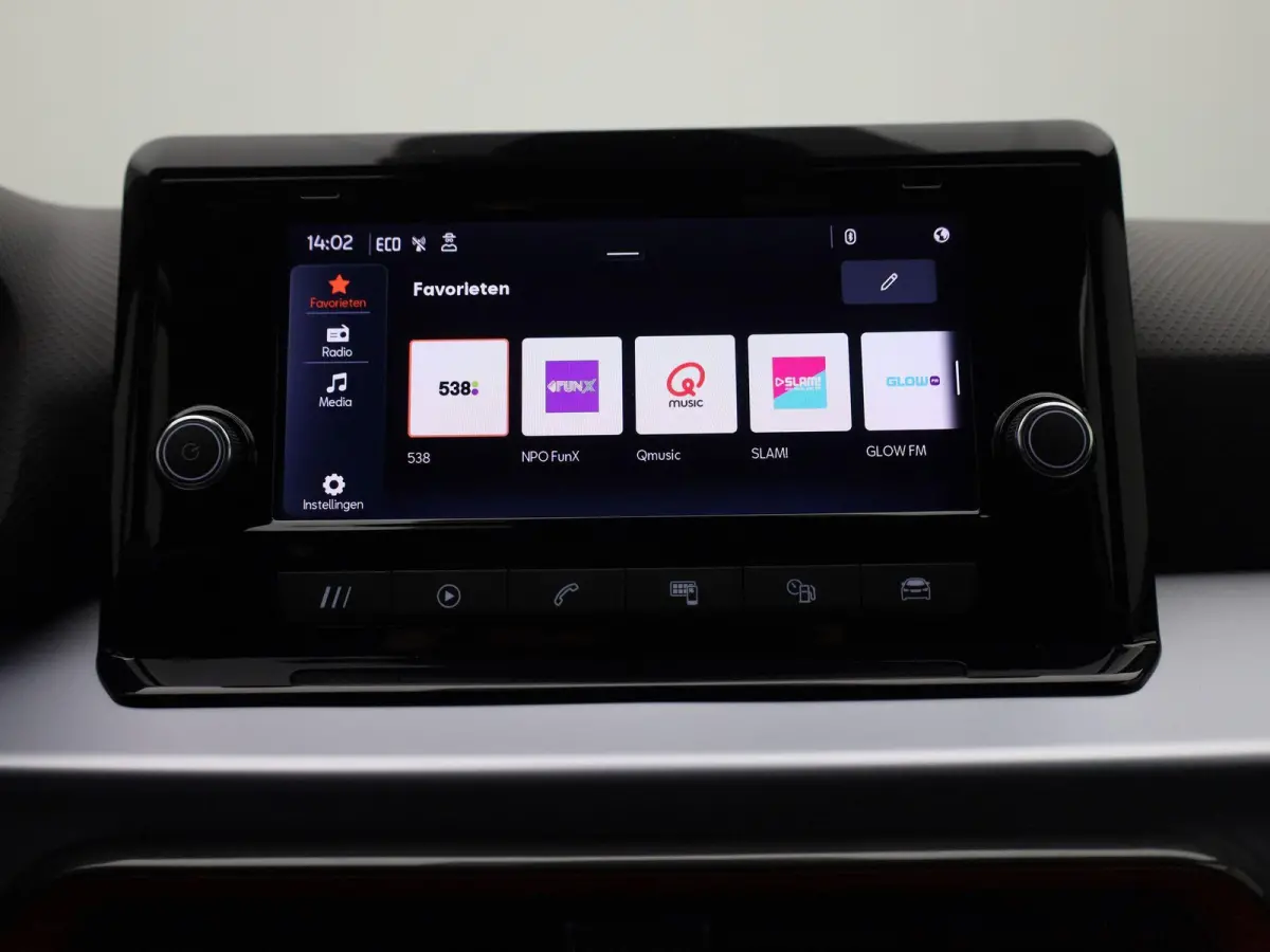 1.0 EcoTSI FR | DEMO | AUTOMAAT | APPLE CARPLAY - ANDROID AUTO | BEATS AUDIO | CLIMATE CONTROL | CRUISE CONTROL | PARKEERSENSOREN | LED | LICHTMETALEN VELGEN |