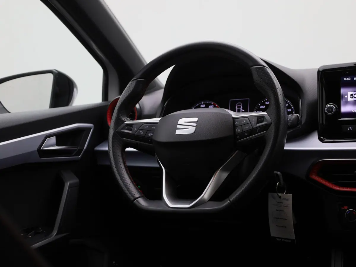 1.0 EcoTSI FR | DEMO | AUTOMAAT | APPLE CARPLAY - ANDROID AUTO | BEATS AUDIO | CLIMATE CONTROL | CRUISE CONTROL | PARKEERSENSOREN | LED | LICHTMETALEN VELGEN |