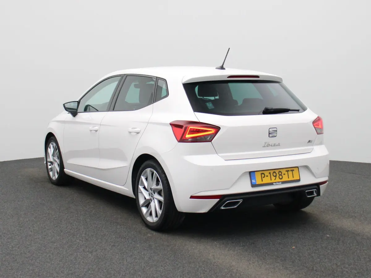 1.0 EcoTSI FR | DEMO | AUTOMAAT | APPLE CARPLAY - ANDROID AUTO | BEATS AUDIO | CLIMATE CONTROL | CRUISE CONTROL | PARKEERSENSOREN | LED | LICHTMETALEN VELGEN |