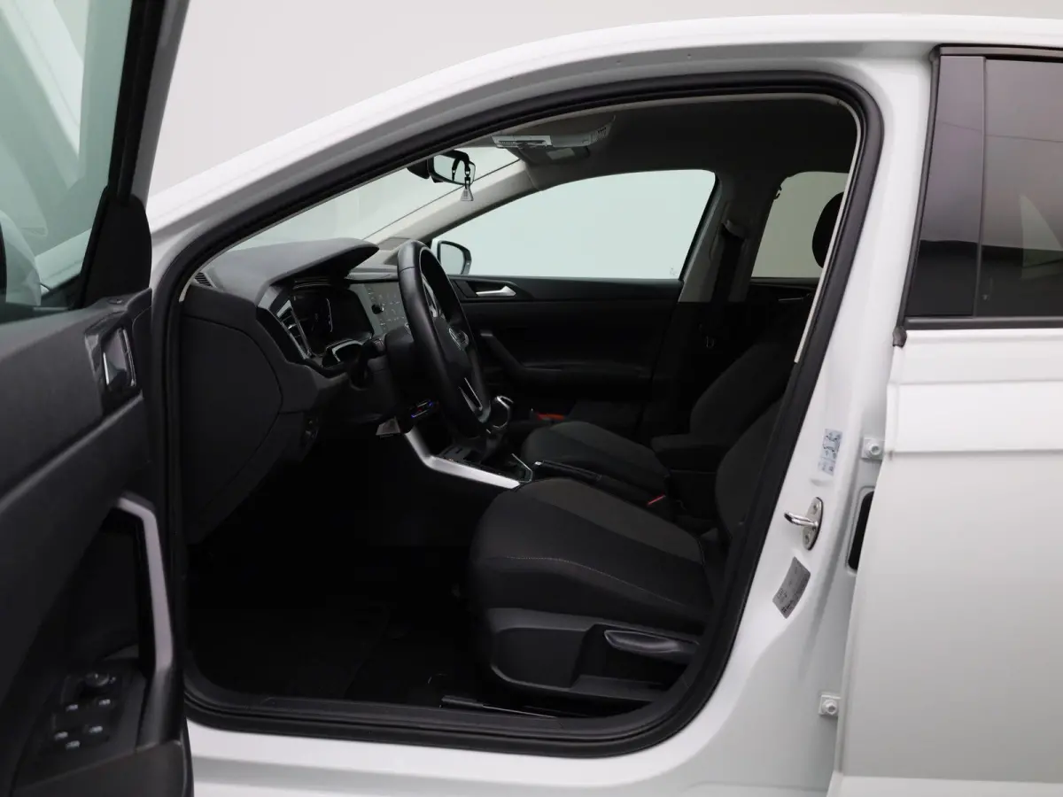 1.0 TSI Life Business 95pk | Navigatie | Apple Carplay/Android Auto | Cruise control adaptief | Digital Cockpit Pro | Climatronic (automatische airco) | Parkeer sensoren voor en achter | sto