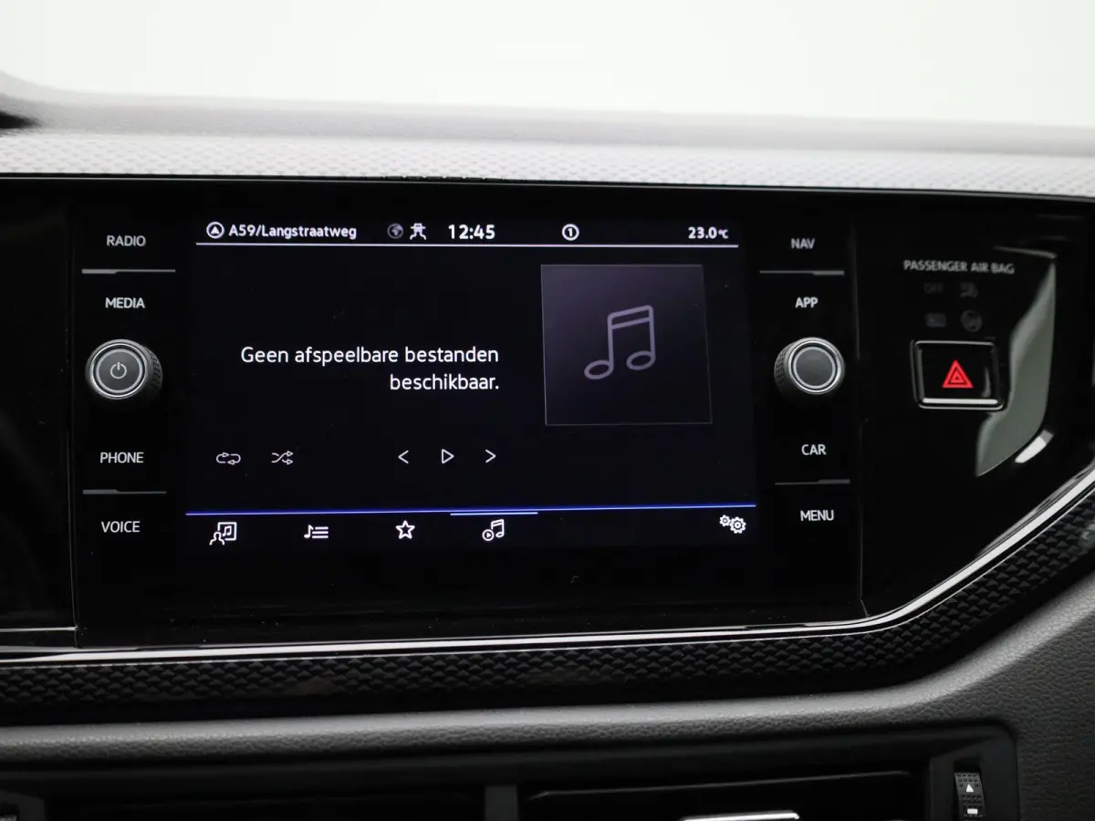 1.0 TSI Life Business 95pk | Navigatie | Apple Carplay/Android Auto | Cruise control adaptief | Digital Cockpit Pro | Climatronic (automatische airco) | Parkeer sensoren voor en achter | sto