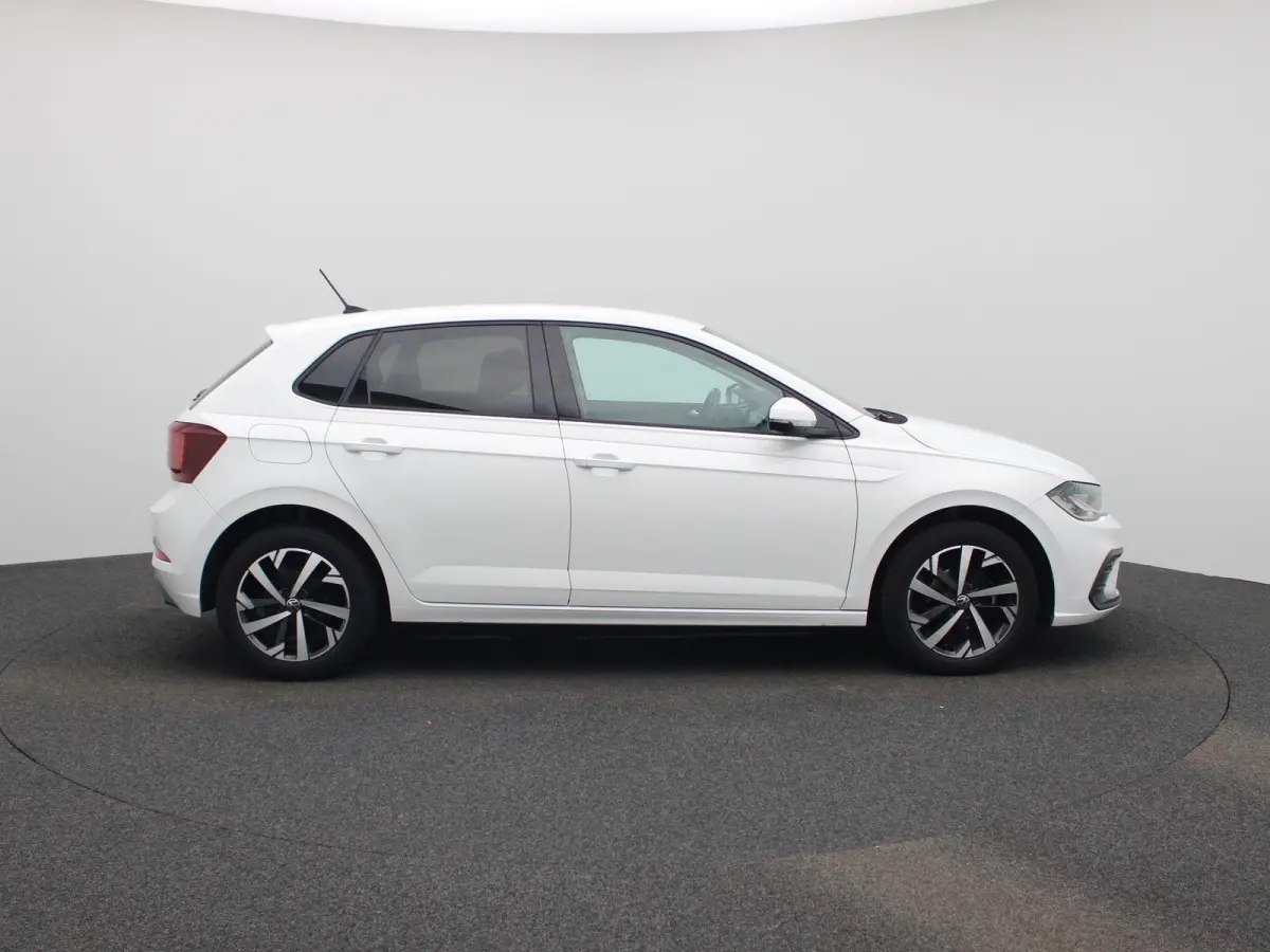 1.0 TSI Life Business 95pk | Navigatie | Apple Carplay/Android Auto | Cruise control adaptief | Digital Cockpit Pro | Climatronic (automatische airco) | Parkeer sensoren voor en achter | sto