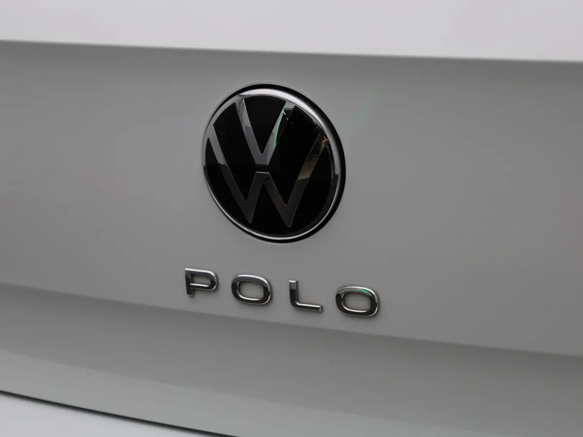 1.0 TSI Life Business 95pk | Navigatie | Apple Carplay/Android Auto | Cruise control adaptief | Digital Cockpit Pro | Climatronic (automatische airco) | Parkeer sensoren voor en achter | sto
