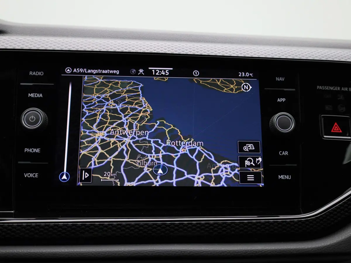 1.0 TSI Life Business 95pk | Navigatie | Apple Carplay/Android Auto | Cruise control adaptief | Digital Cockpit Pro | Climatronic (automatische airco) | Parkeer sensoren voor en achter | sto