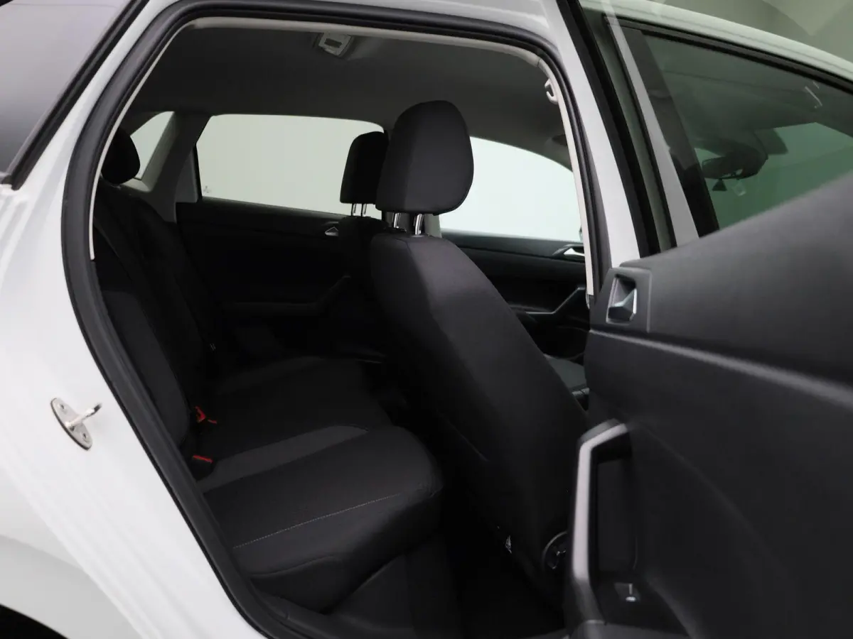 1.0 TSI Life Business 95pk | Navigatie | Apple Carplay/Android Auto | Cruise control adaptief | Digital Cockpit Pro | Climatronic (automatische airco) | Parkeer sensoren voor en achter | sto