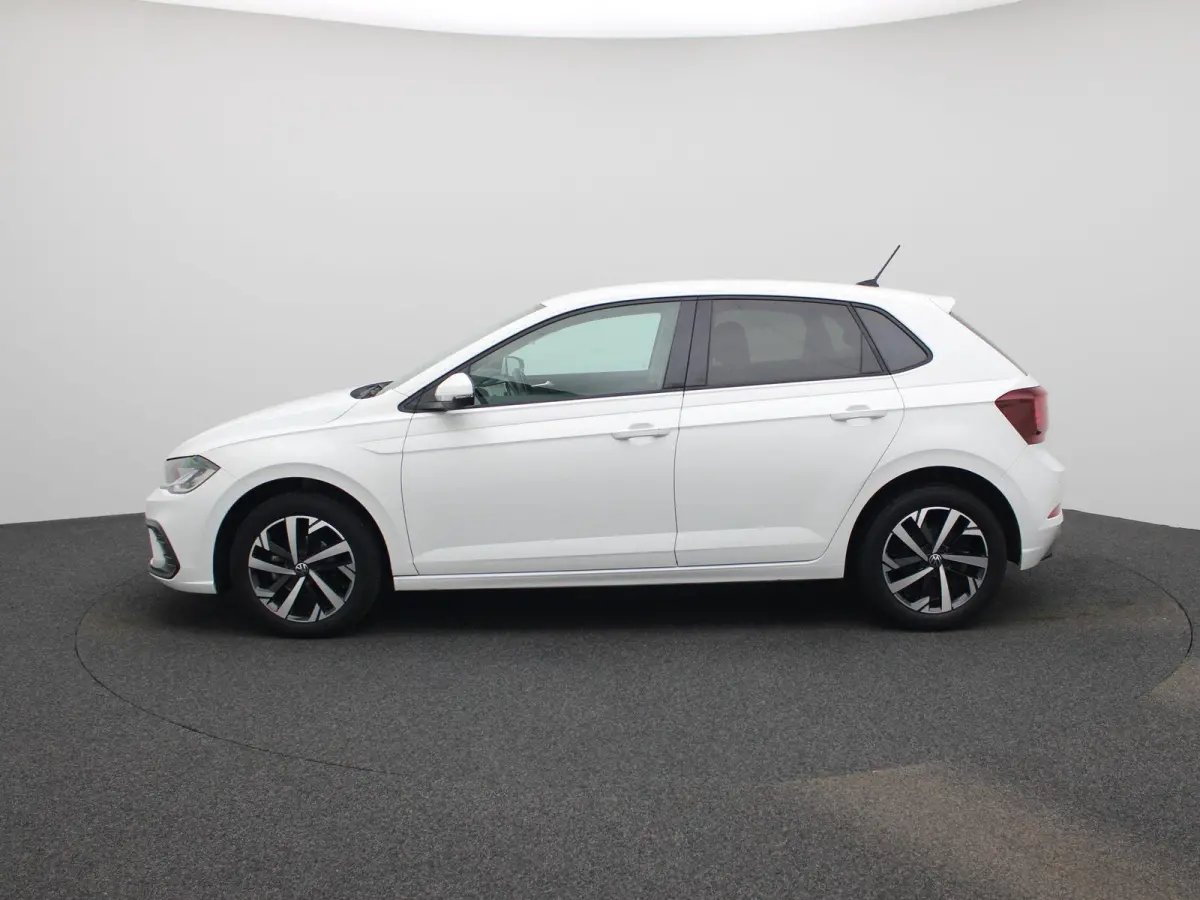 1.0 TSI Life Business 95pk | Navigatie | Apple Carplay/Android Auto | Cruise control adaptief | Digital Cockpit Pro | Climatronic (automatische airco) | Parkeer sensoren voor en achter | sto