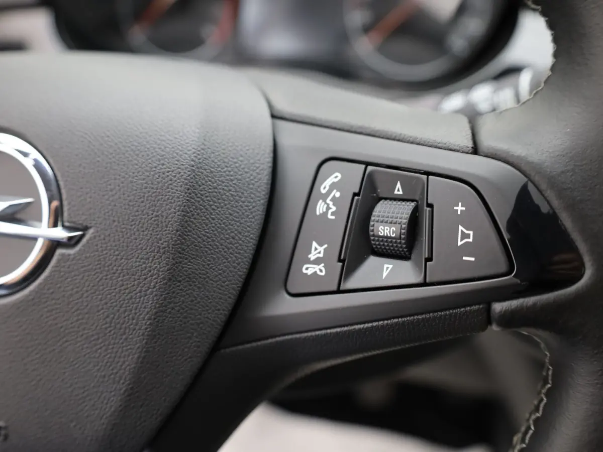 1.0 Turbo 90Pk Online Edition | Camera | Apple Carplay/ Android Auto | Prijs Rijklaar!!