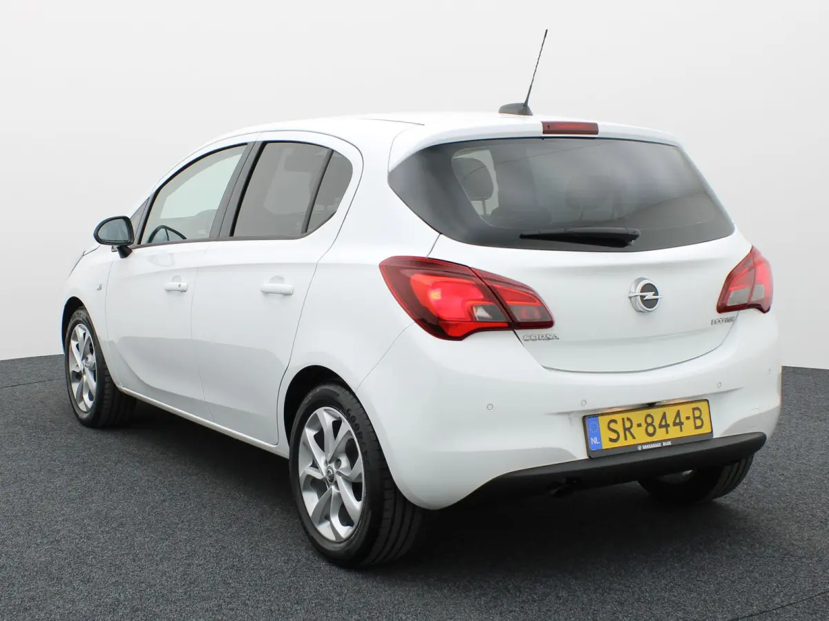 1.0 Turbo 90Pk Online Edition | Camera | Apple Carplay/ Android Auto | Prijs Rijklaar!!