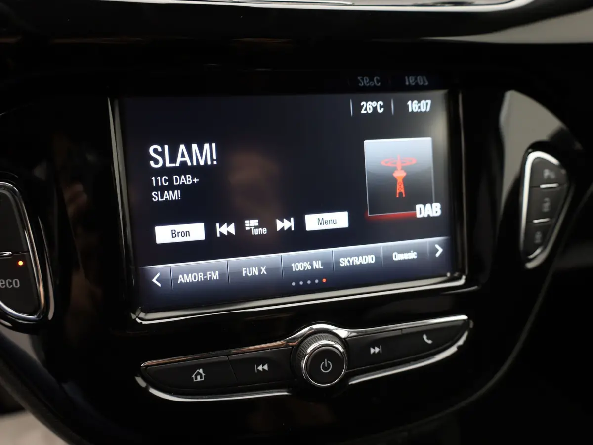 1.0 Turbo 90Pk Online Edition | Camera | Apple Carplay/ Android Auto | Prijs Rijklaar!!