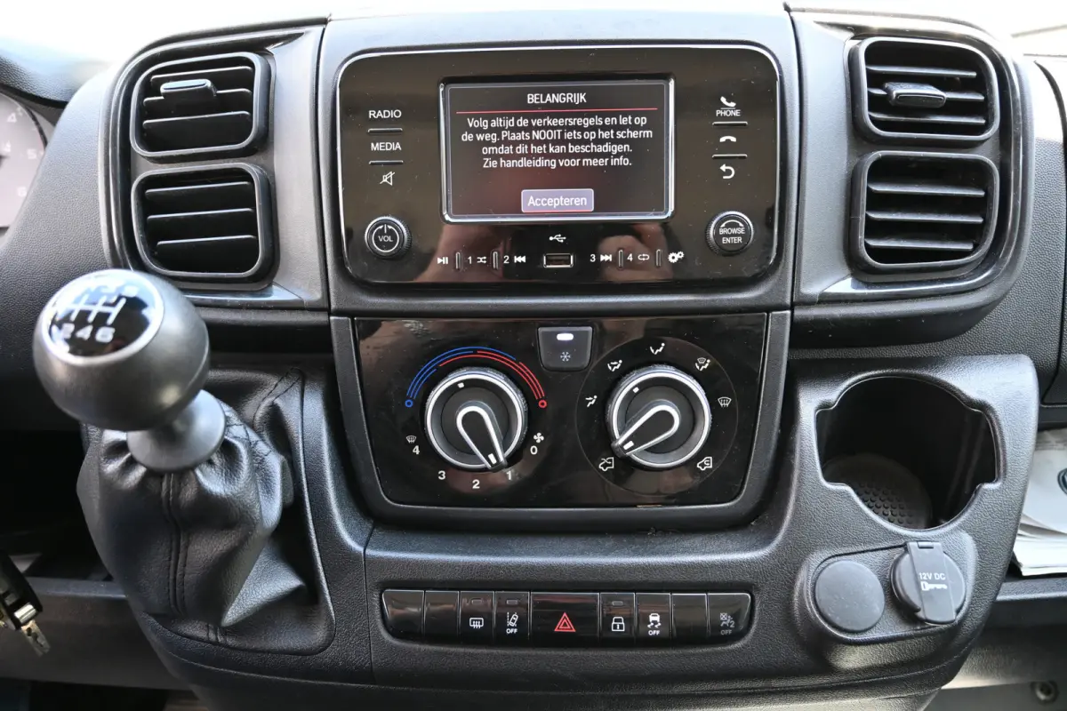 L2H2 2.2 MultiJet 140 pk 3.5t Camera, Cruise control, 270 Graden deuren