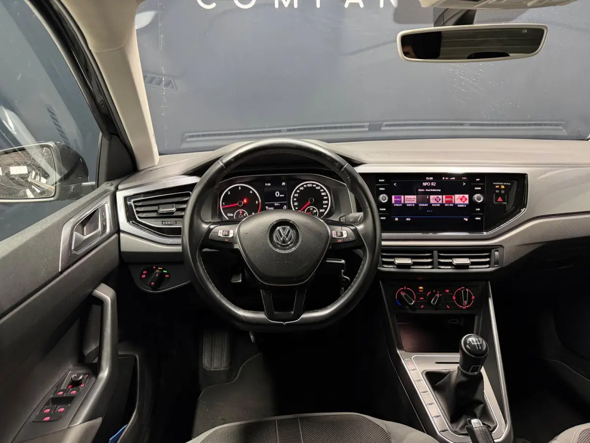 1.6 TDI Comfortline Business R Line LED