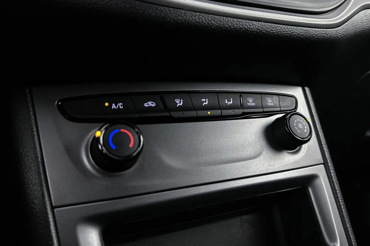 1.2 Edition | Cruise control | Parkeersensoren | Airco