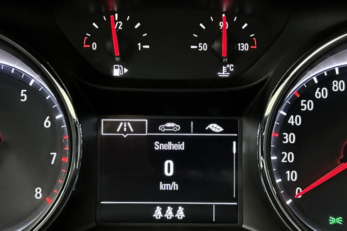 1.2 Edition | Cruise control | Parkeersensoren | Airco