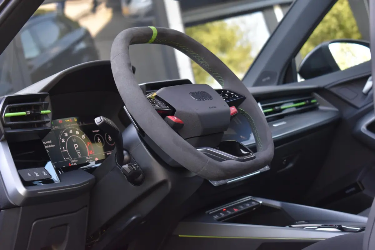 2.5 TFSI RS 3 quattro Hulk Sonos HUD Pano